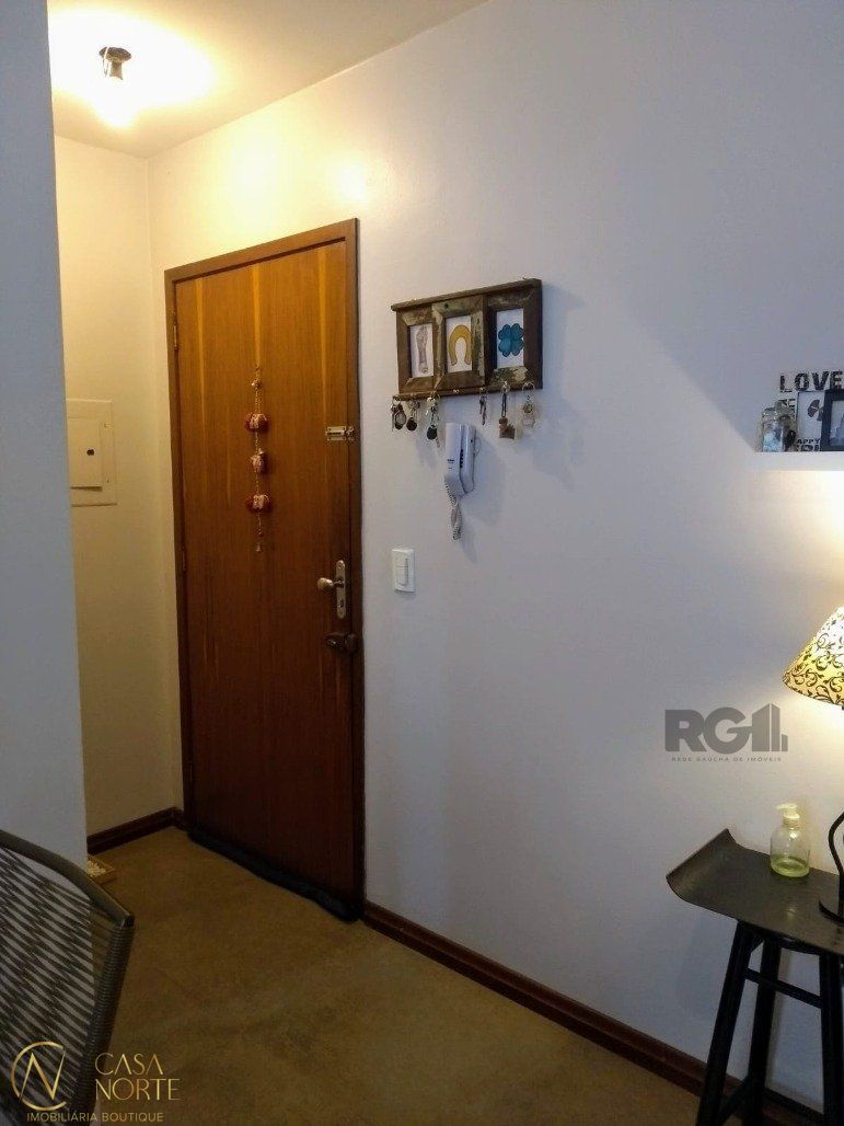 Apartamento à venda com 1 quarto, 42m², 1 suíte, Travessa Viamão no bairro Medianeira em Porto Alegre