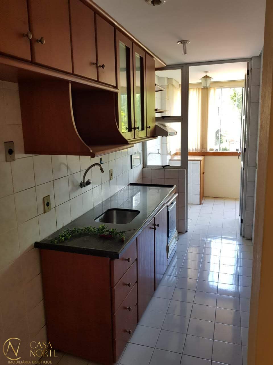 Apartamento à venda com 2 quartos, 56m², 1 vaga, Rua Sepé Tiaraju no bairro Medianeira em Porto Alegre