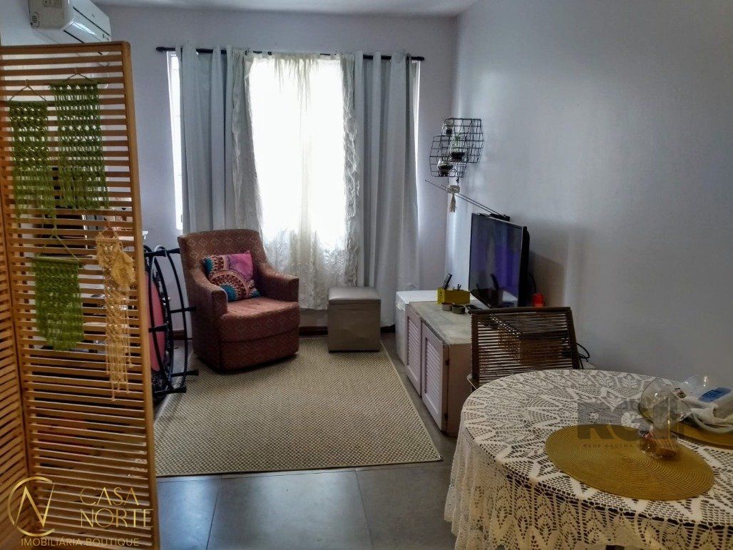 Apartamento à venda com 1 quarto, 42m², 1 suíte, Travessa Viamão no bairro Medianeira em Porto Alegre