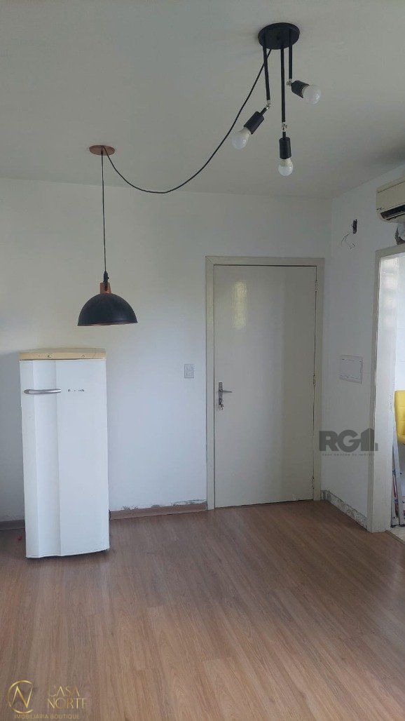 Apartamento à venda com 1 quarto, 41m², 1 vaga, Rua Delfina da Cunha no bairro Camaquã em Porto Alegre