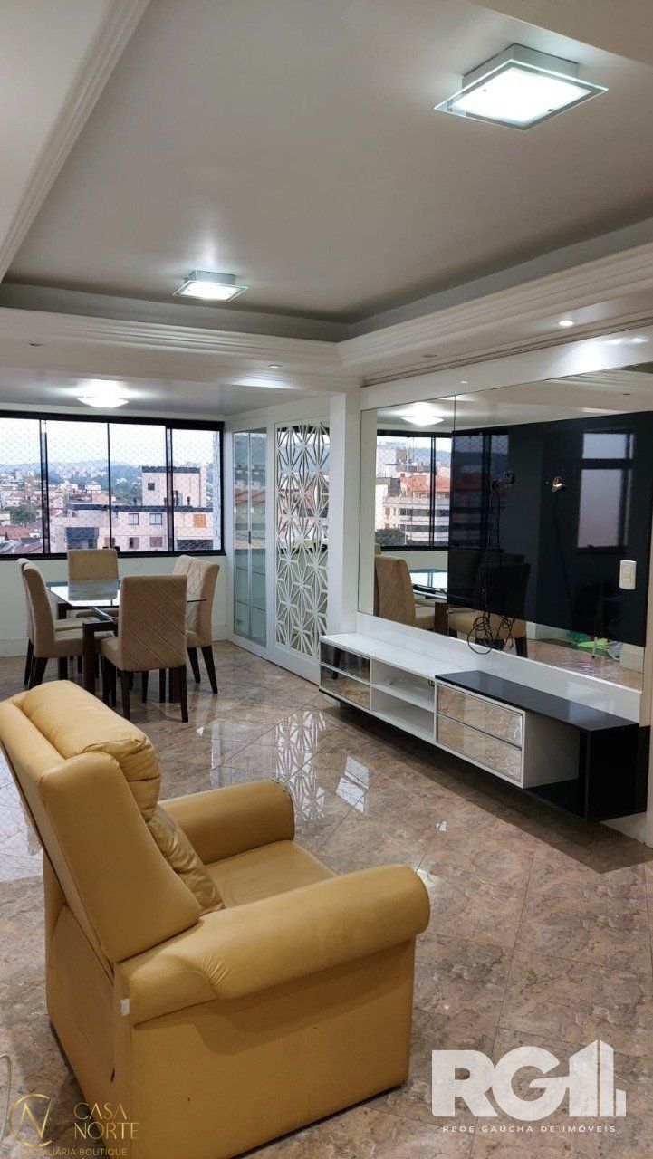 Cobertura à venda com 4 quartos, 228m², 1 suíte, 4 vagas, Rua Dona Adda Mascarenhas de Moraes no bairro Jardim Itu em Porto Alegre