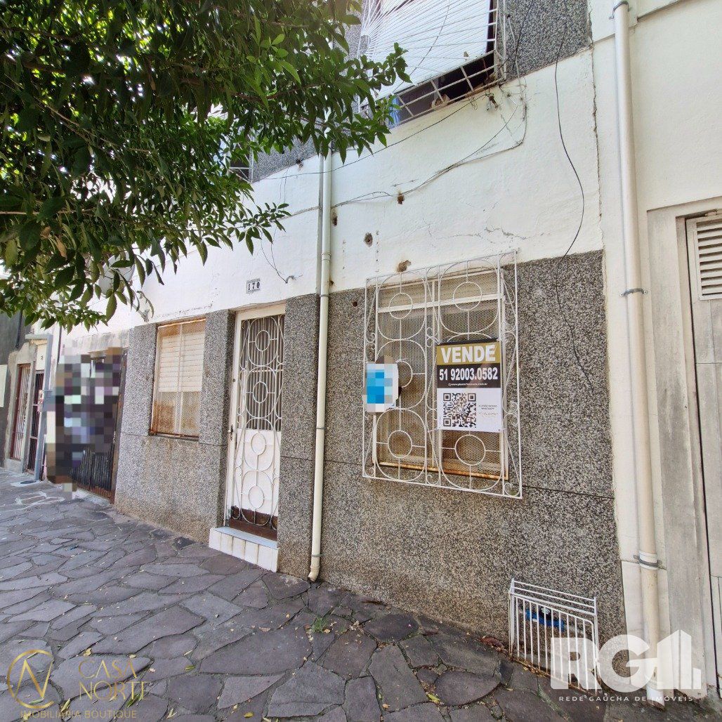 Casa à venda com 4 quartos, 152m², 1 suíte, Rua Nunes Machado no bairro Azenha em Porto Alegre