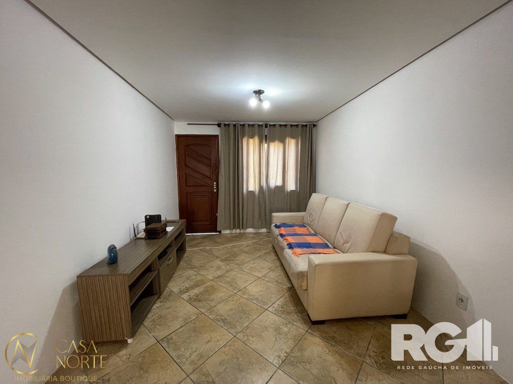 Casa à venda com 3 quartos, 120m², 1 suíte, 1 vaga, Rua Enfermeiro Ventura no bairro Vila Nova em Porto Alegre