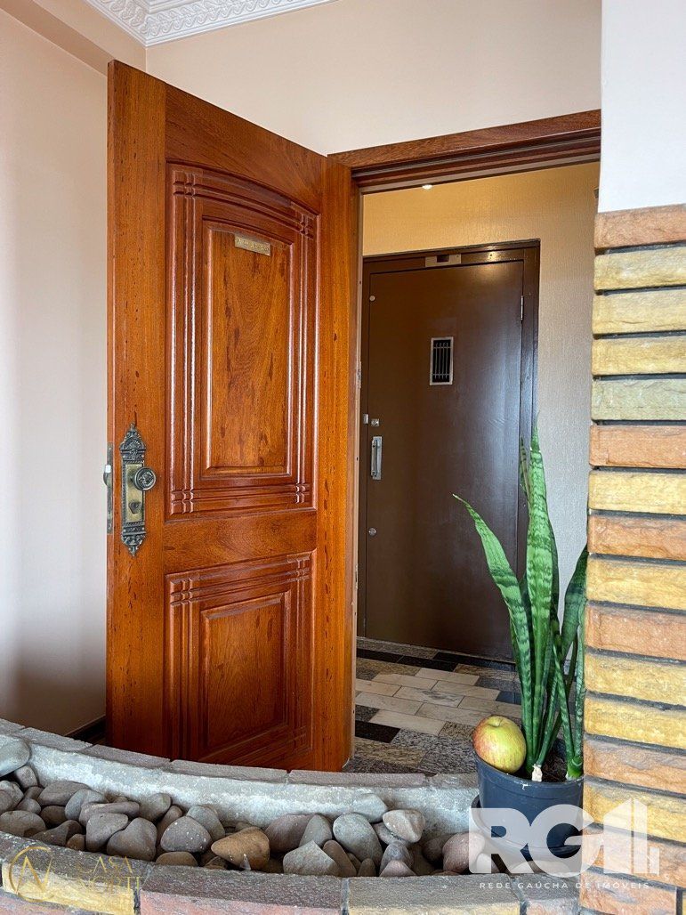 Apartamento à venda com 5 quartos, 303m², Avenida Farrapos no bairro Floresta em Porto Alegre