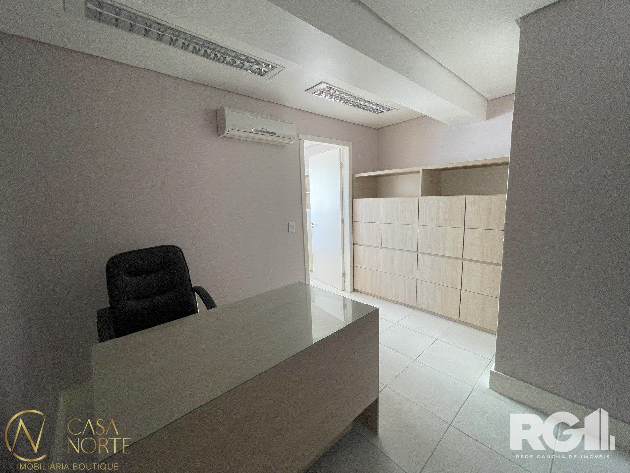Sala Comercial à venda , 45m², 1 vaga, Avenida Bento Gonçalves no bairro Partenon em Porto Alegre
