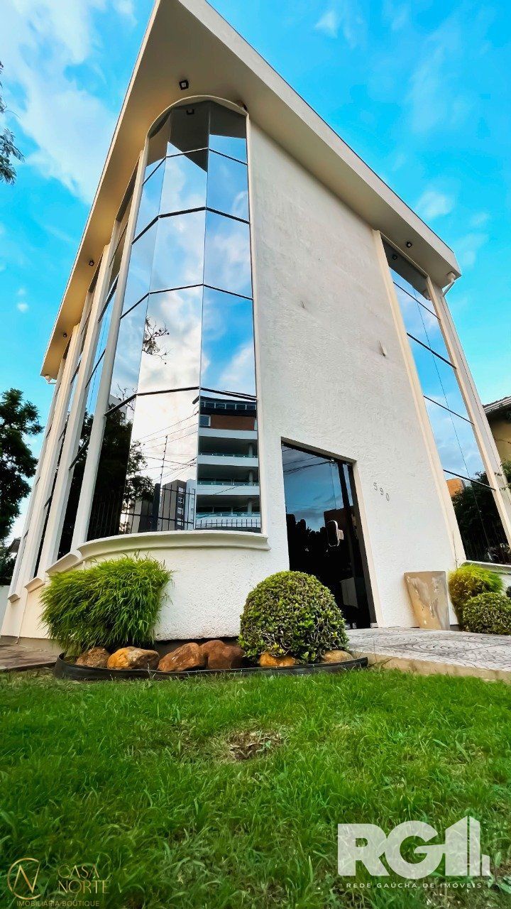 Prédio Comercial à venda , 287m², 2 vagas, Rua Barão do Guaíba no bairro Menino Deus em Porto Alegre