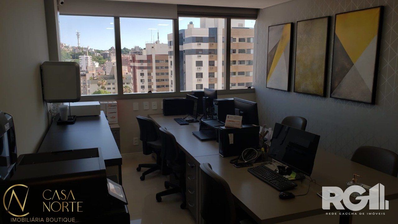 Sala Comercial à venda , 54m², Avenida Getúlio Vargas no bairro Menino Deus em Porto Alegre