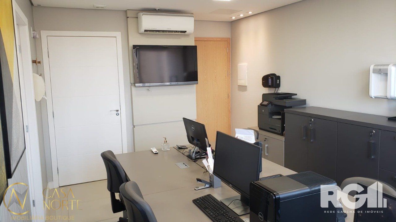 Sala Comercial à venda , 54m², Avenida Getúlio Vargas no bairro Menino Deus em Porto Alegre