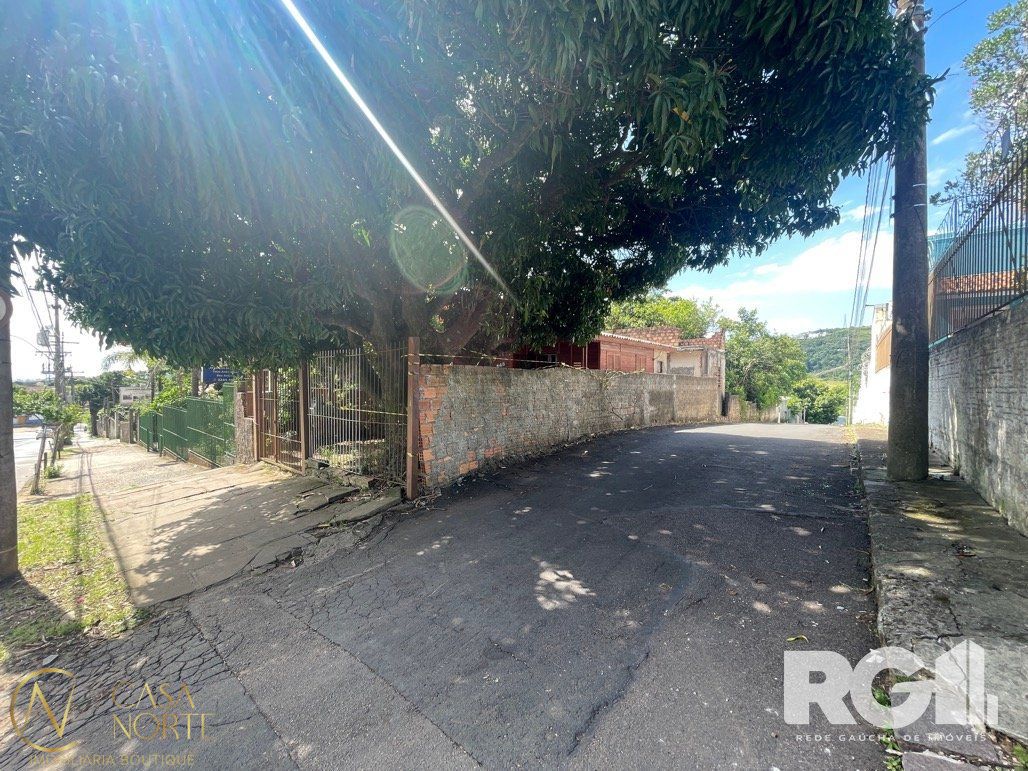 Terreno à venda  com 289m², Rua Amapá no bairro Vila Nova em Porto Alegre