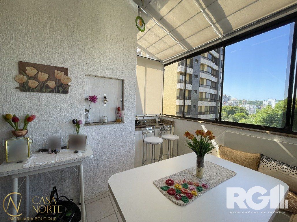 Cobertura à venda com 3 quartos, 72m², Rua Gonçalves Dias no bairro Menino Deus em Porto Alegre