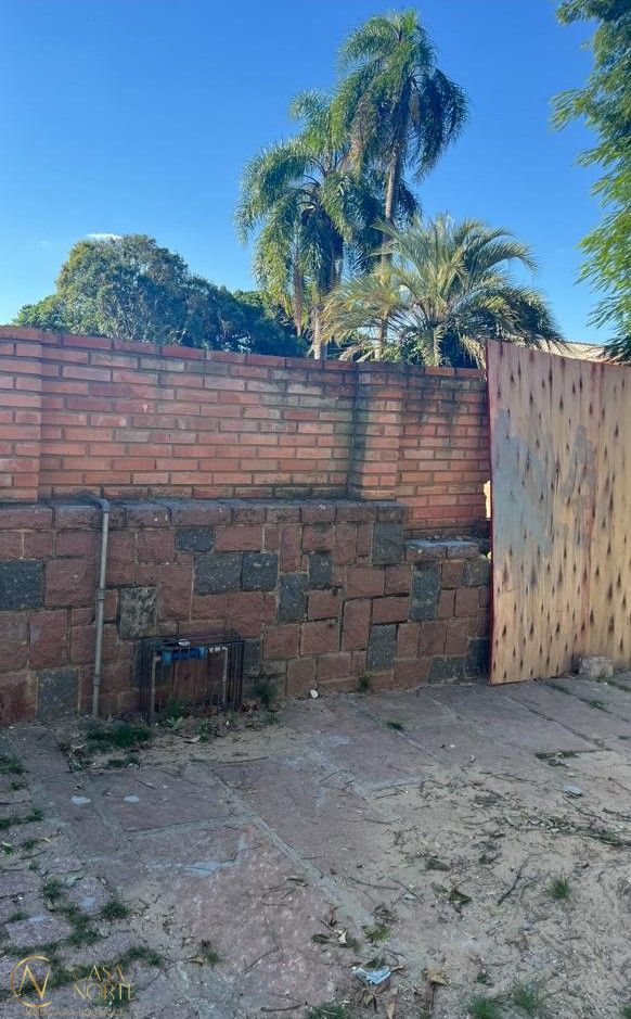 Terreno à venda  com 220m², Rua Landel de Moura no bairro Tristeza em Porto Alegre