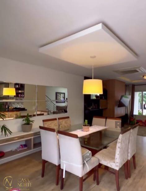 Casa à venda com 3 quartos, 245m², 3 suítes, 2 vagas, Avenida Willy Eugênio Fleck no bairro Sarandi em Porto Alegre