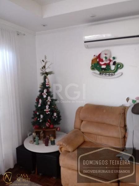 Casa à venda com 3 quartos, 300m², 2 vagas, Rua Irmao Ildefonso Luiz no bairro Jardim Leopoldina em Porto Alegre