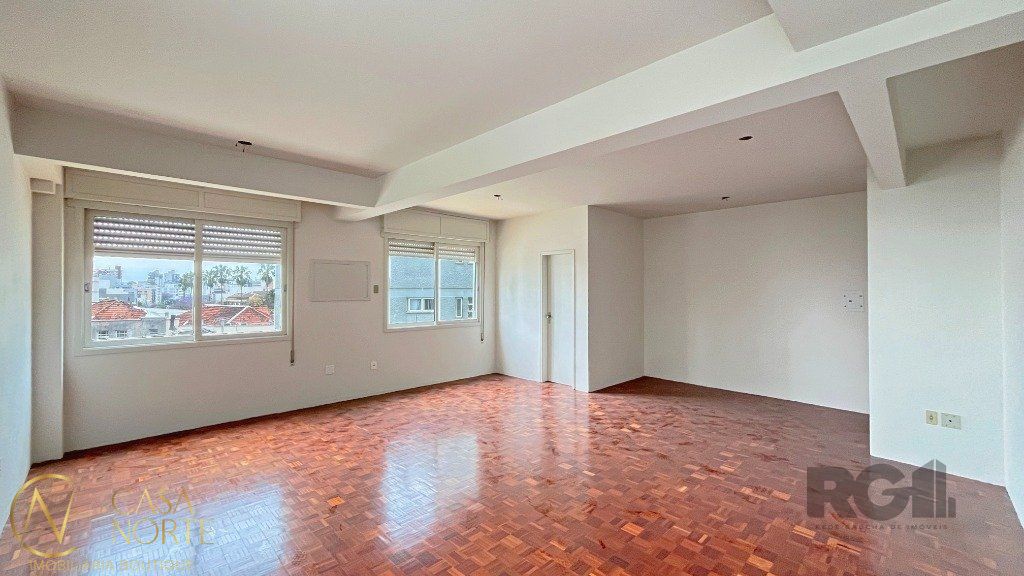 Sala Comercial à venda , Avenida Protásio Alves no bairro Petrópolis em Porto Alegre