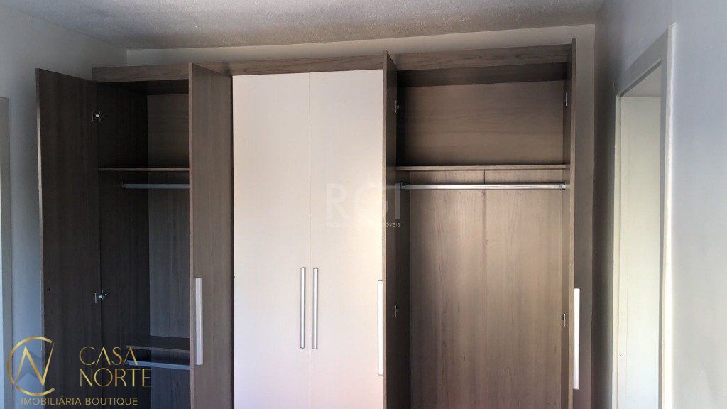 Apartamento à venda com 1 quarto, 33m², 1 vaga, Rua Carlos Pessoa de Brum no bairro Santo Antônio em Porto Alegre