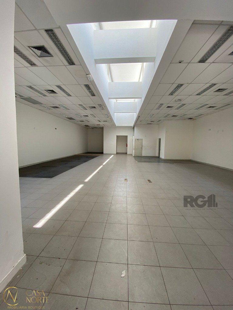 Loja à venda , 435m², Avenida Protásio Alves no bairro Petrópolis em Porto Alegre