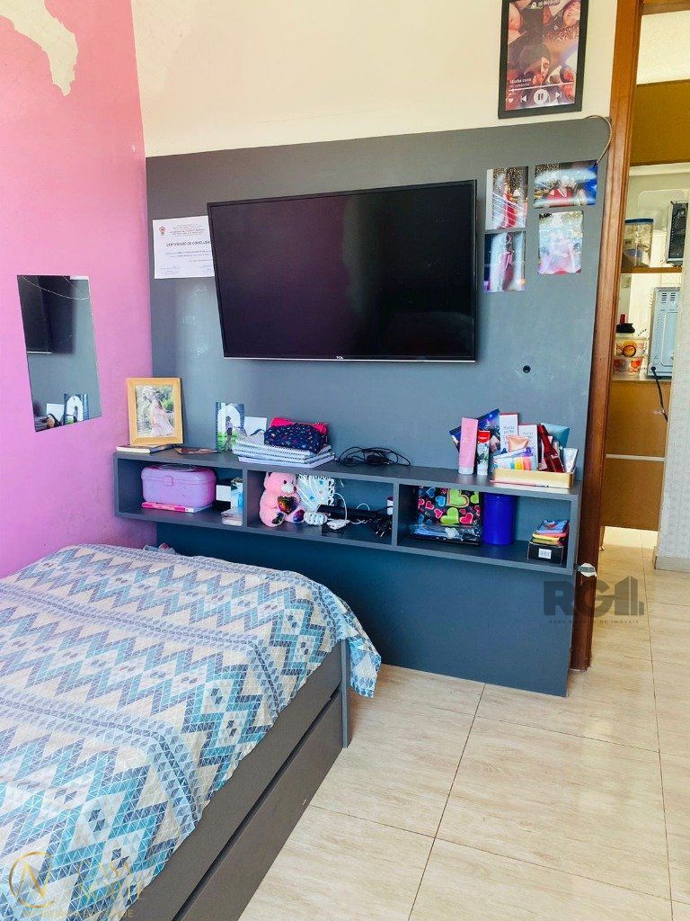 Apartamento à venda com 2 quartos, 38m², 1 vaga, Rua Capitão Pedroso no bairro Restinga em Porto Alegre
