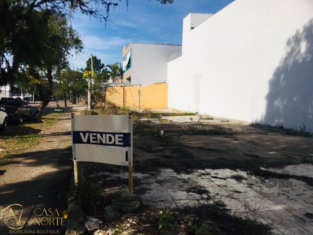 Terreno à venda  com 256m², Rua Piaui no bairro Santa Maria Goretti em Porto Alegre