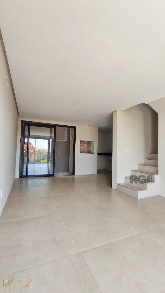 Sobrado à venda com 2 quartos, 76m², 2 suítes, 1 vaga, Rua Ana Abruzzi no bairro Mário Quintana em Porto Alegre