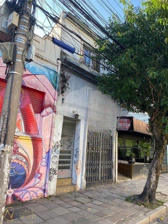 Sobrado à venda com 3 quartos, 169m², 1 suíte, Rua José do Patrocinio no bairro Cidade Baixa em Porto Alegre