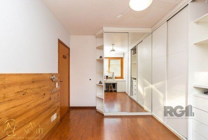 Cobertura à venda com 3 quartos, 128m², 1 vaga, Avenida Mariland no bairro São João em Porto Alegre