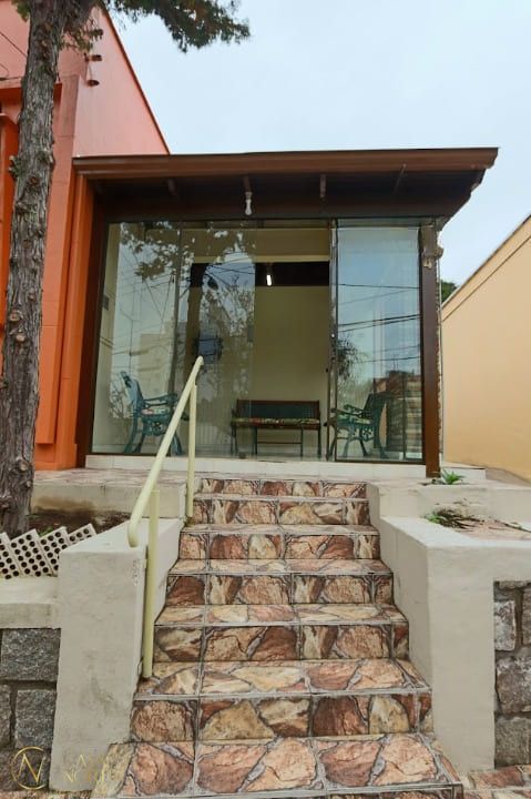 Casa à venda com 3 quartos, 164m², 1 suíte, 3 vagas, Rua Artigas no bairro Petrópolis em Porto Alegre