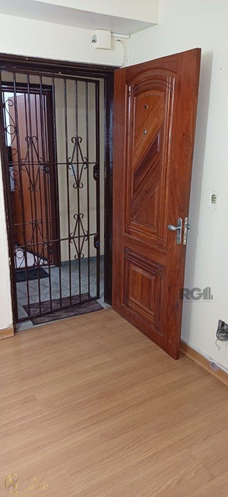 Apartamento à venda com 3 quartos, 72m², 1 vaga, Rua Doutor Otávio Santos no bairro Jardim Sabará em Porto Alegre