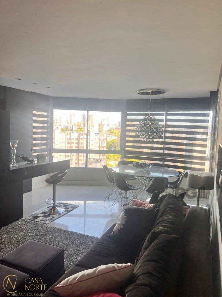 Apartamento à venda com 2 quartos, 102m², 1 suíte, 2 vagas, Rua Pedro Chaves Barcelos no bairro Auxiliadora em Porto Alegre