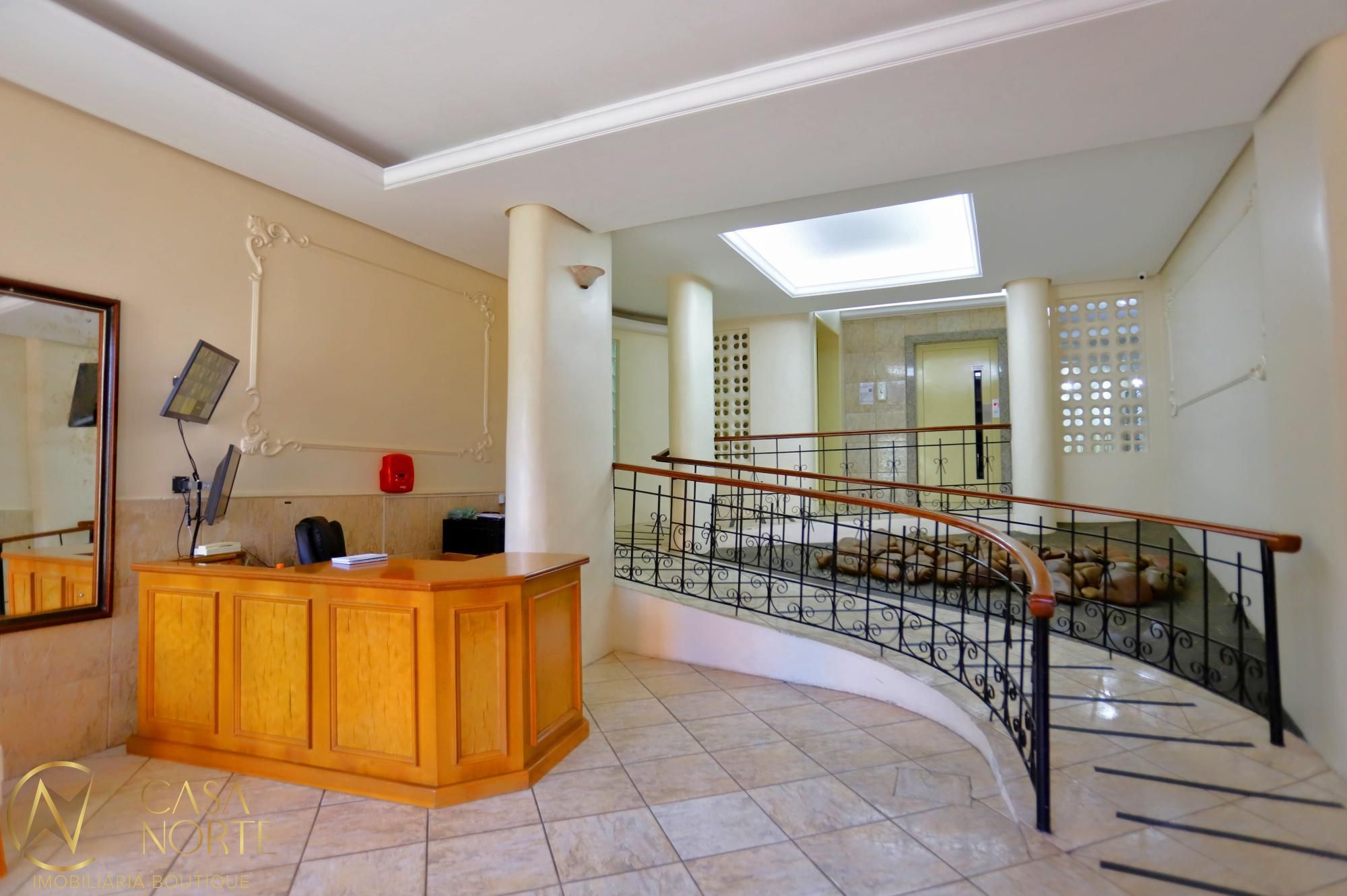 Apartamento à venda com 2 quartos, 60m², 1 suíte, Avenida Cristóvão Colombo no bairro Moinhos de Vento em Porto Alegre