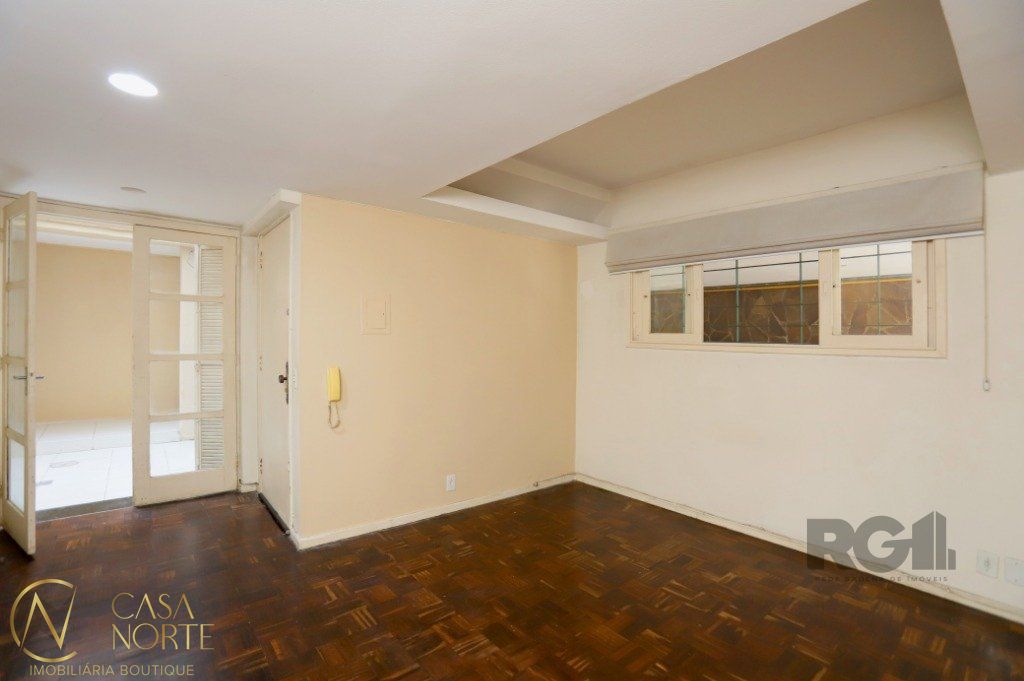 Apartamento à venda com 2 quartos, 61m², 1 vaga, Avenida Cristóvão Colombo no bairro Auxiliadora em Porto Alegre