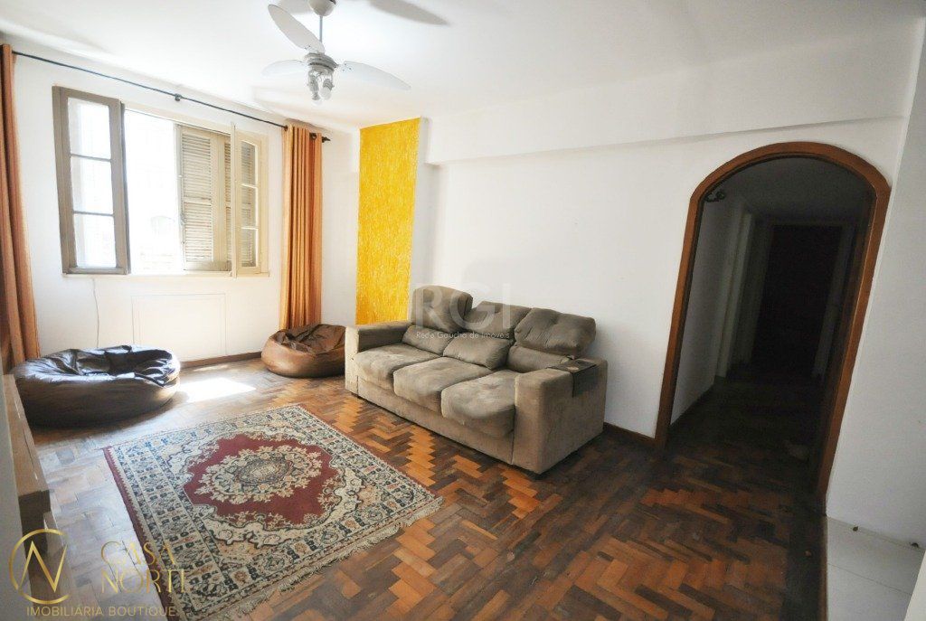 Apartamento à venda com 3 quartos, 92m², Avenida Borges de Medeiros no bairro Centro Histórico em Porto Alegre