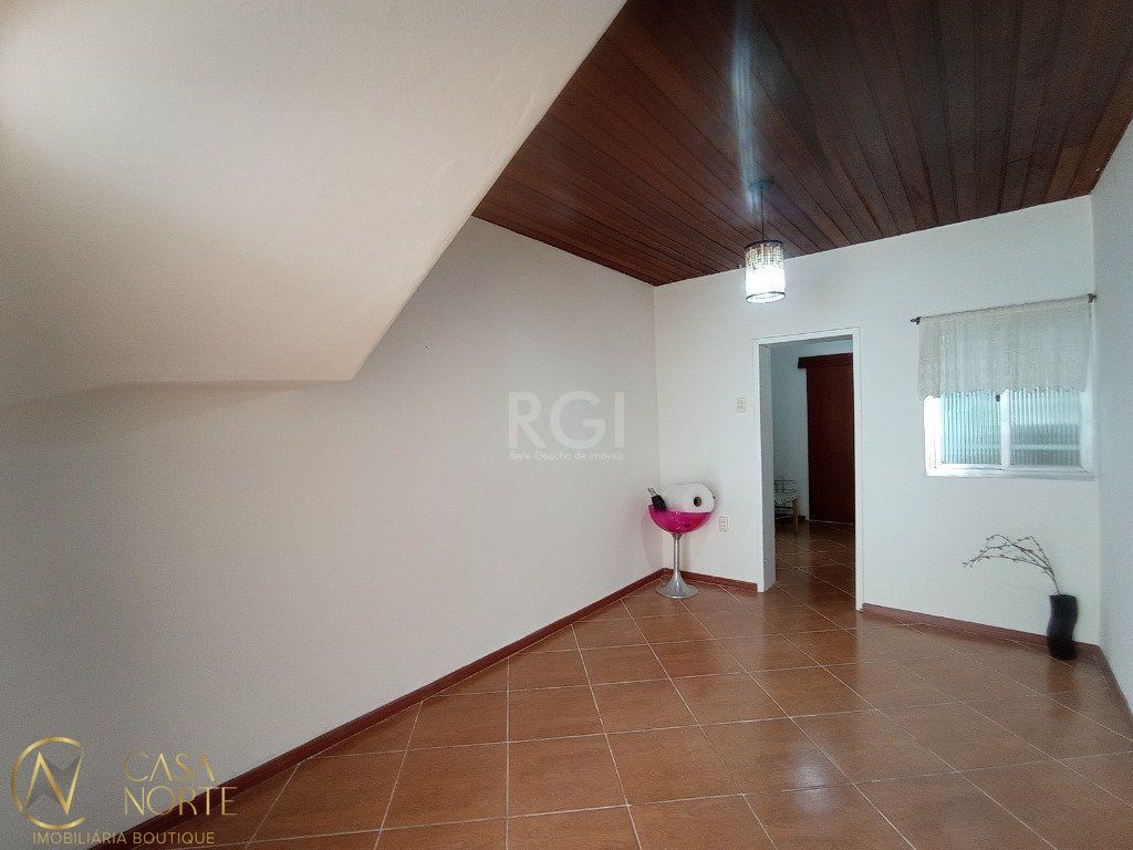 Apartamento à venda com 2 quartos, 75m², Avenida Guido Mondin no bairro São Geraldo em Porto Alegre