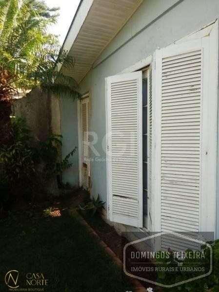 Casa à venda com 3 quartos, 300m², 2 vagas, Rua Irmao Ildefonso Luiz no bairro Jardim Leopoldina em Porto Alegre