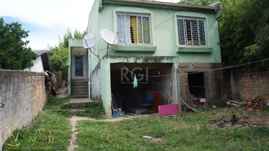 Casa à venda com 3 quartos, 280m², 3 vagas, Beco do David no bairro Lomba do Pinheiro em Porto Alegre