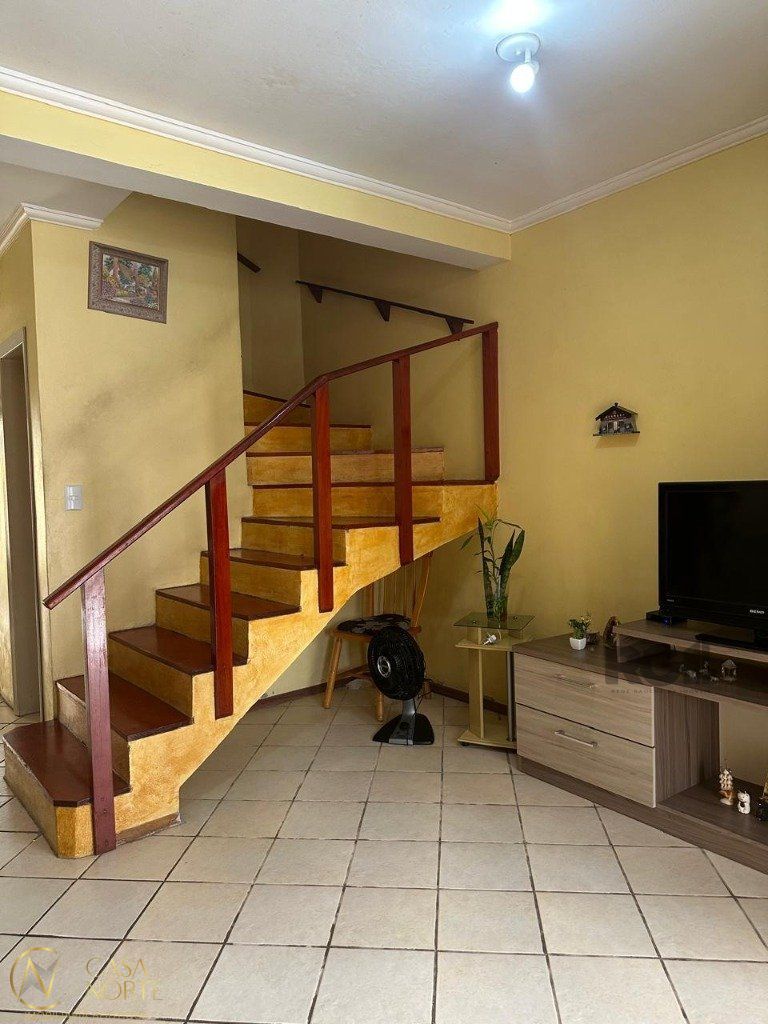 Casa de Condomínio à venda com 2 quartos, 120m², 1 vaga, Rua Avenida Edgar Pires de Castro - de 1740 a 2238 - Lado Par no bairro Hípica em Porto Alegre