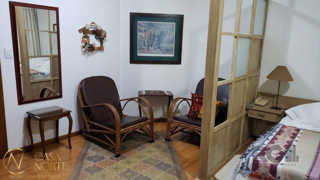 Apartamento à venda com 1 quarto, 32m², 1 vaga, Rua Doutor Timóteo no bairro Moinhos de Vento em Porto Alegre