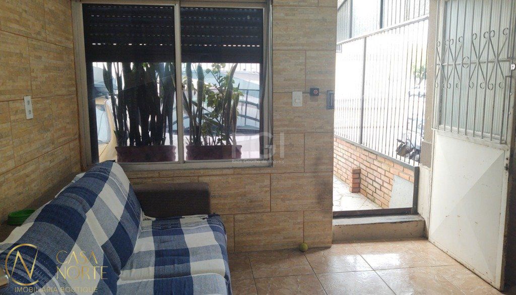 Apartamento à venda com 2 quartos, 6300m², 2 vagas, Rua Serro Azul no bairro Santa Maria Goretti em Porto Alegre