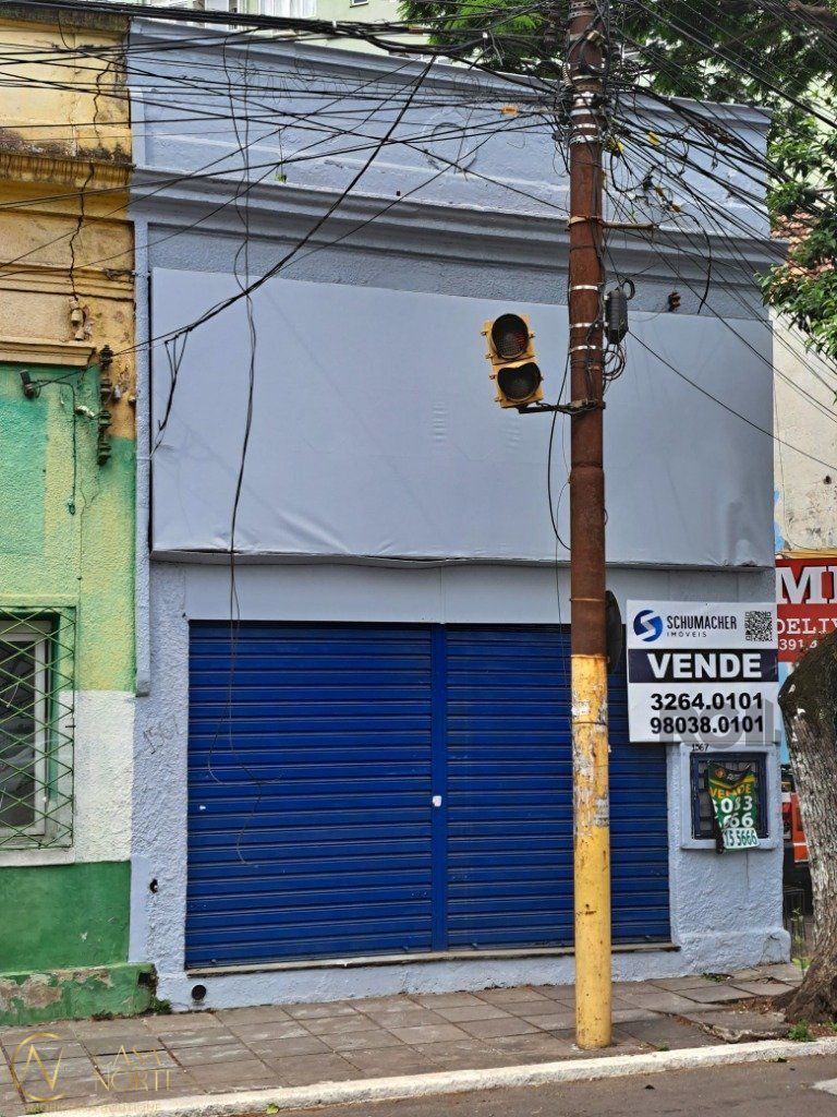 Loja à venda , 102m², Avenida Cristóvão Colombo no bairro Floresta em Porto Alegre