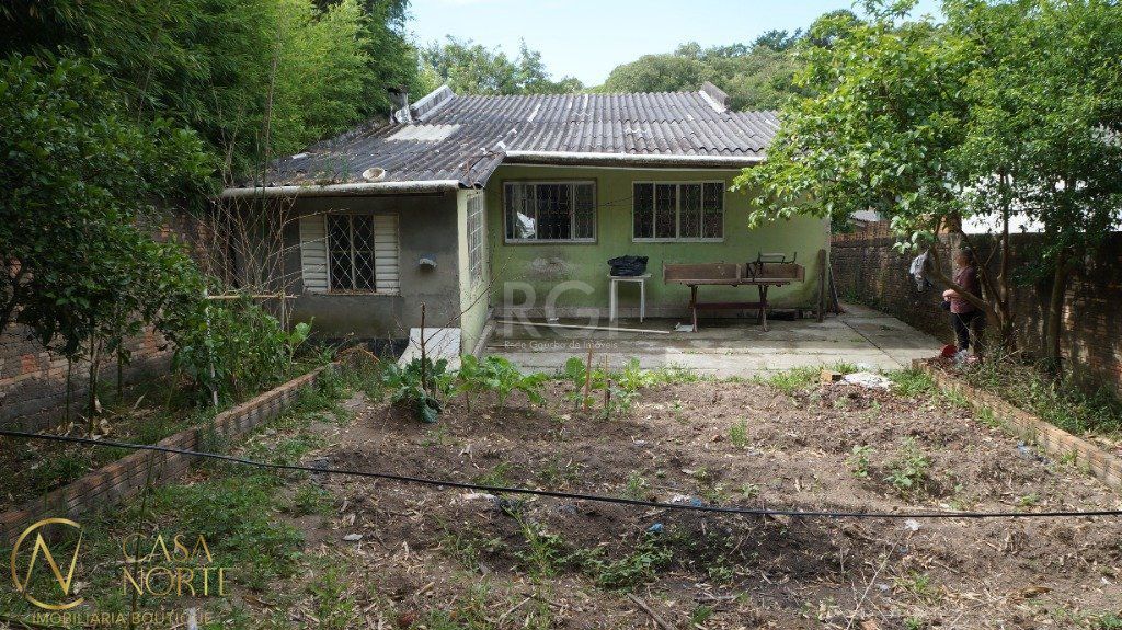 Casa à venda com 3 quartos, 280m², 3 vagas, Beco do David no bairro Lomba do Pinheiro em Porto Alegre