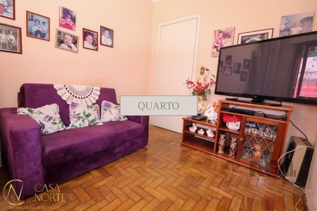 Casa à venda com 3 quartos, 183m², 1 suíte, 3 vagas, Rua Fernando Abbott no bairro Cristo Redentor em Porto Alegre