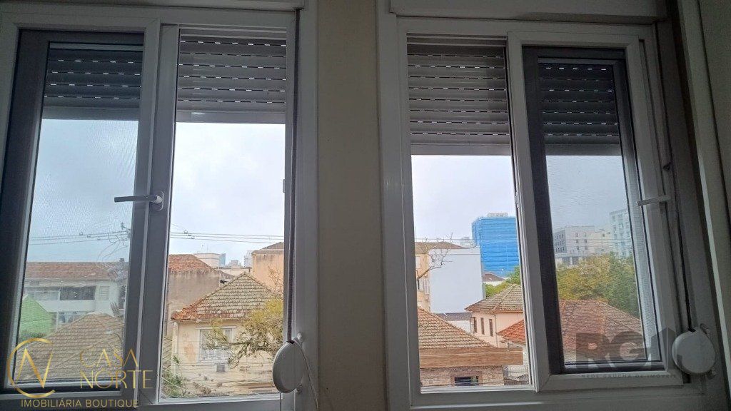 Apartamento à venda com 2 quartos, 59m², Rua Doutor Timóteo no bairro Moinhos de Vento em Porto Alegre