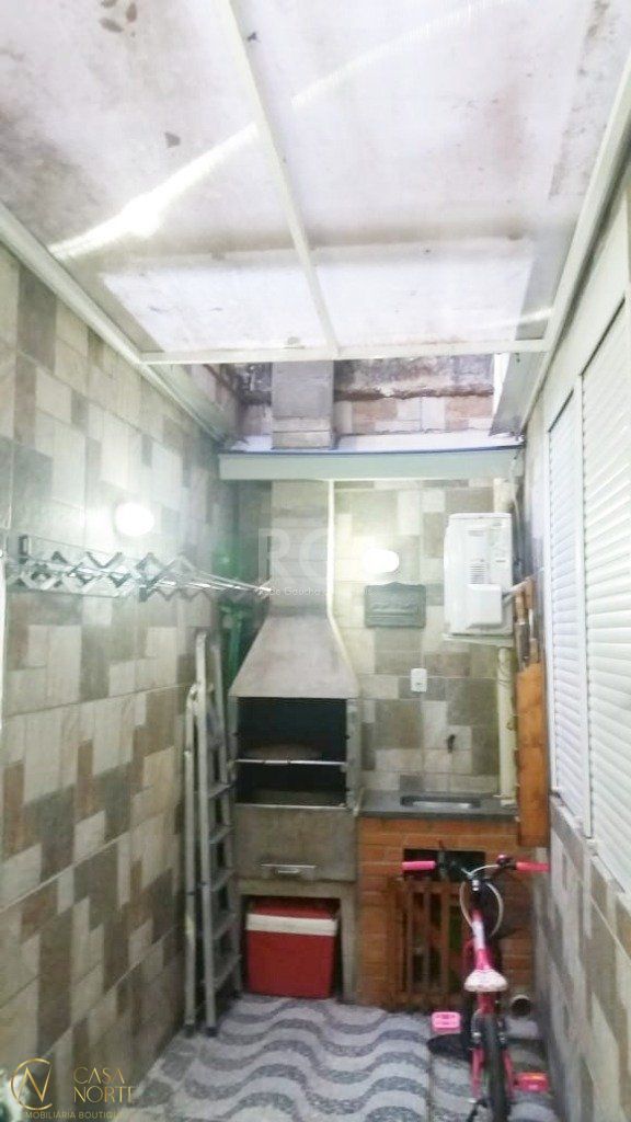 Apartamento à venda com 2 quartos, 49m², Avenida Bahia no bairro Navegantes em Porto Alegre