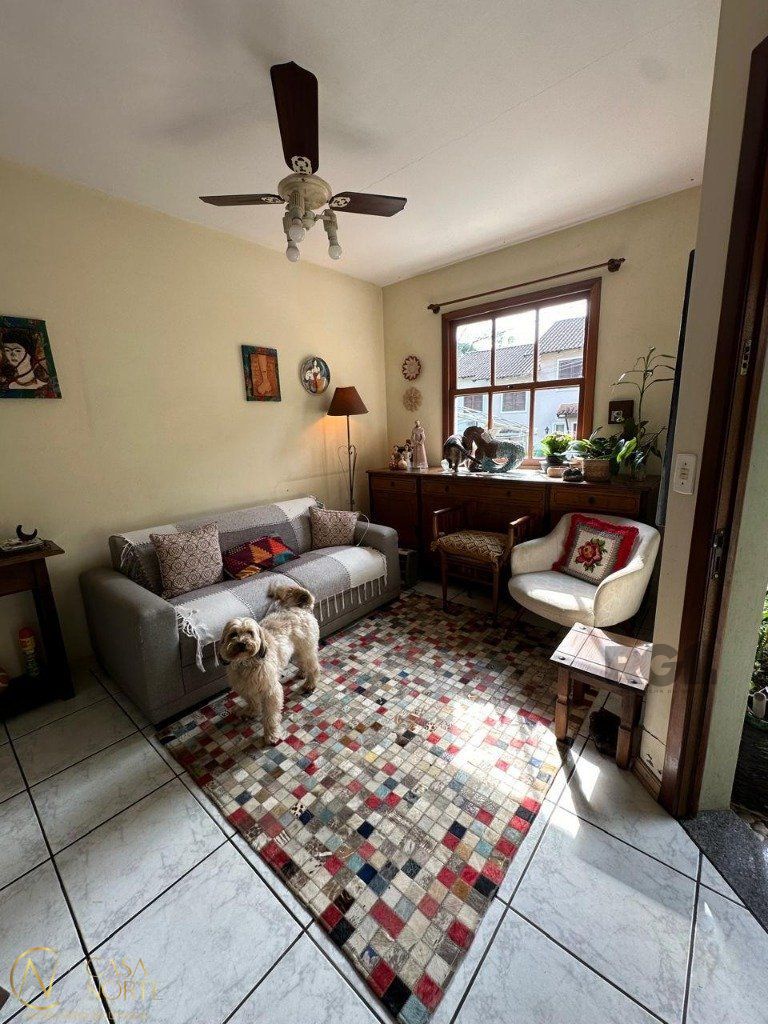 Casa de Condomínio à venda com 2 quartos, 68m², 1 vaga, Rua Dolores Duran no bairro Lomba do Pinheiro em Porto Alegre