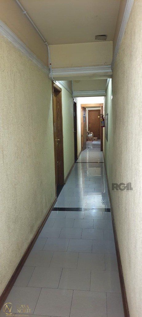 Sala Comercial à venda com 1 quarto, 38m², 1 vaga, Avenida José Bonifácio no bairro Farroupilha em Porto Alegre