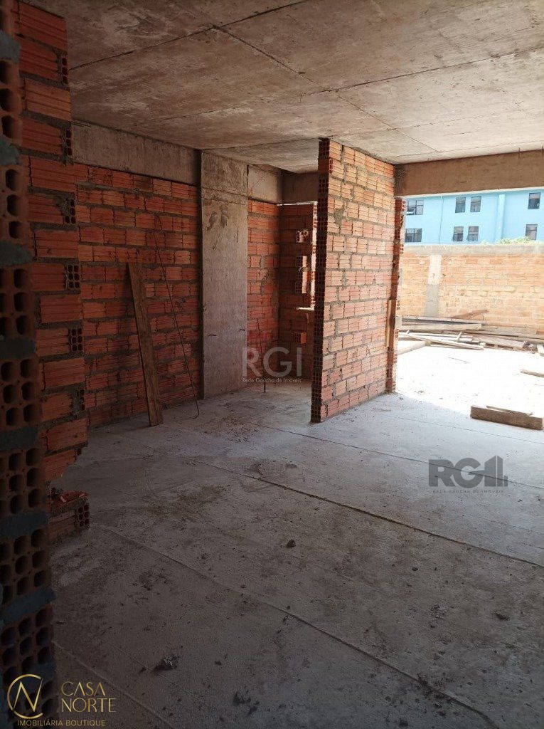 Apartamento à venda com 2 quartos, 56m², 1 suíte, 1 vaga, Rua Barao do Triunfo no bairro Menino Deus em Porto Alegre