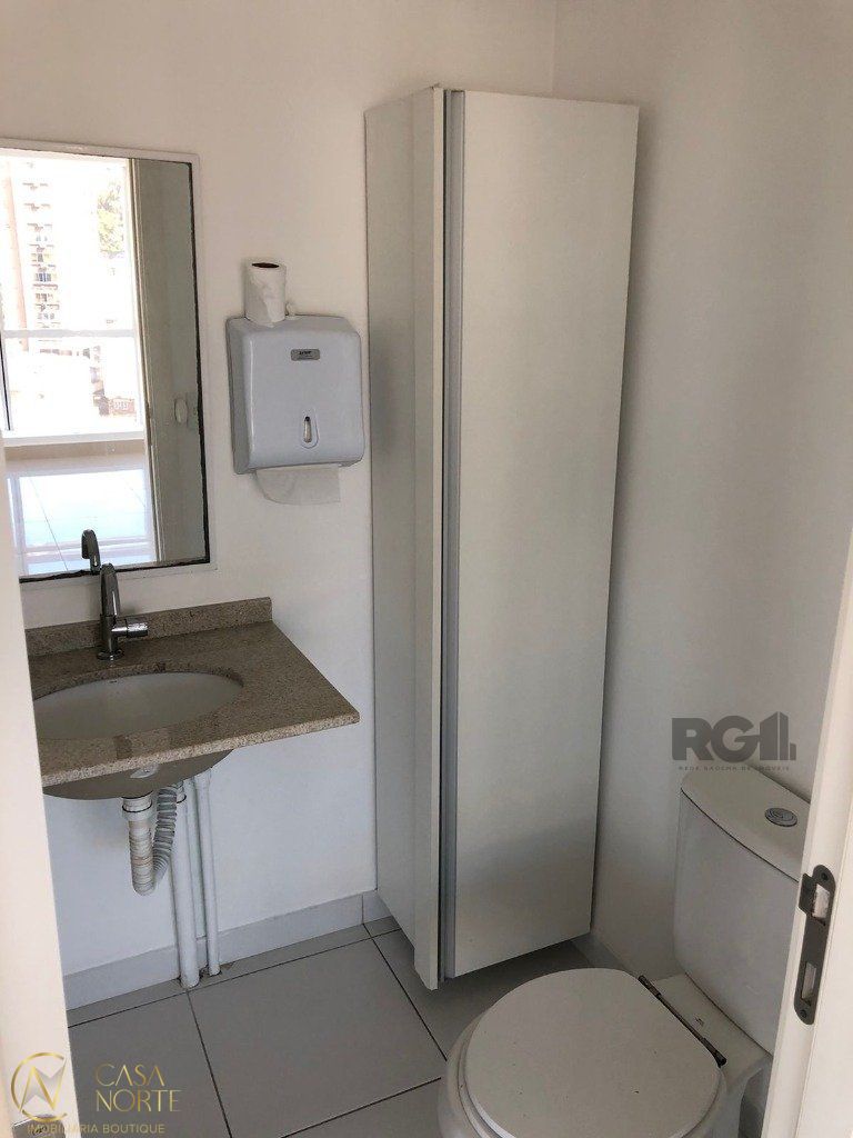 Sala Comercial à venda , 52m², Rua Ramiro Barcelos no bairro Floresta em Porto Alegre