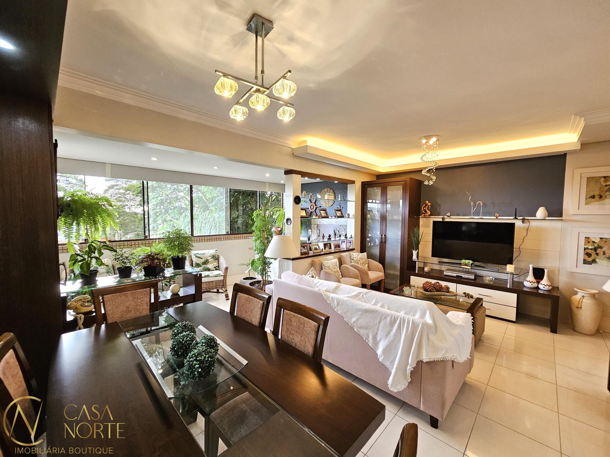 Apartamento à venda com 3 quartos, 103m², 1 suíte, 1 vaga, Rua Professor Cristiano Fischer no bairro Petrópolis em Porto Alegre