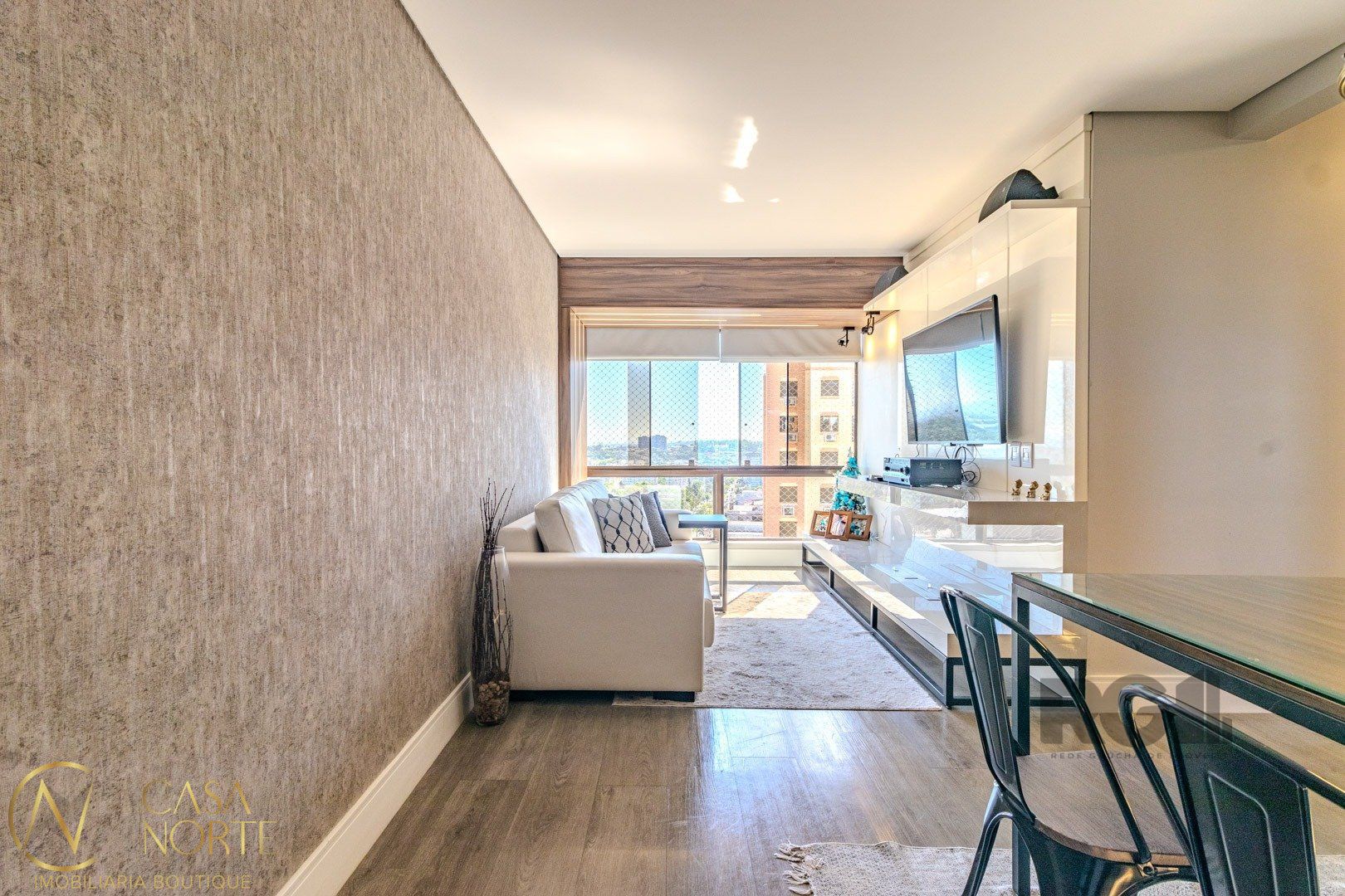 Apartamento à venda com 2 quartos, 57m², 1 vaga, Avenida Protásio Alves no bairro Petrópolis em Porto Alegre