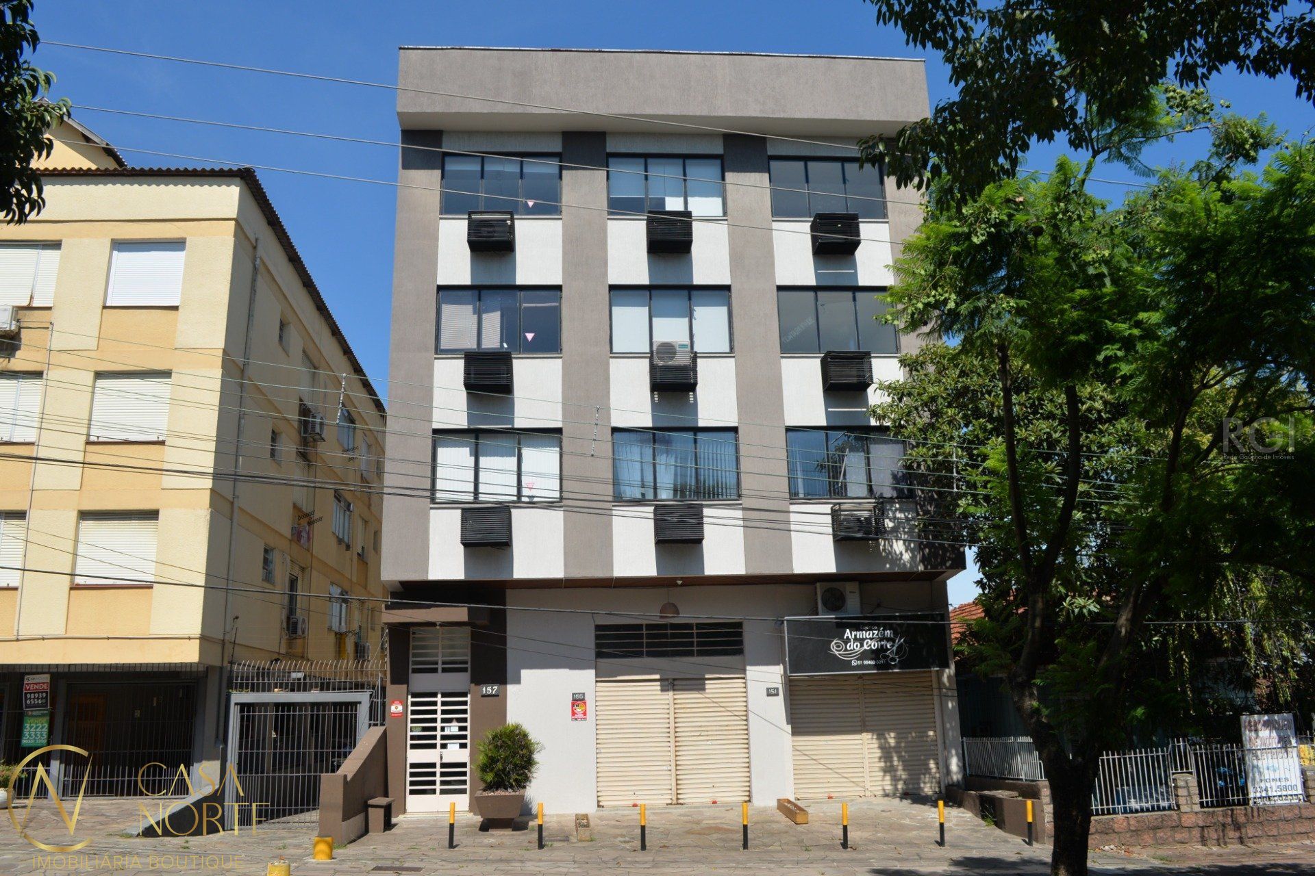 Sala Comercial à venda , 36m², Avenida Andarai no bairro Passo da Areia em Porto Alegre
