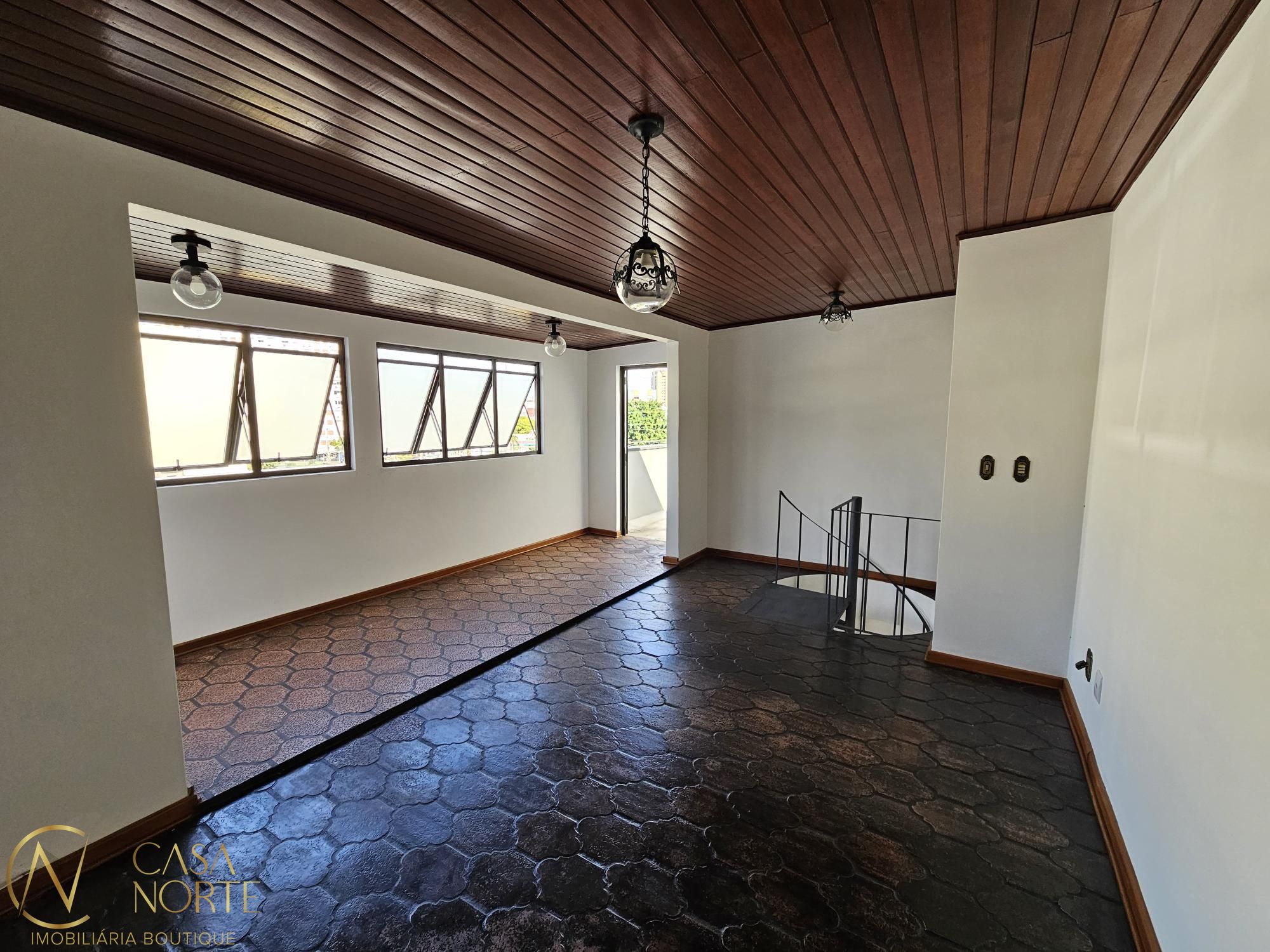 Cobertura à venda com 1 quarto, 97m², 1 vaga, Avenida Coronel Lucas de Oliveira no bairro Petrópolis em Porto Alegre